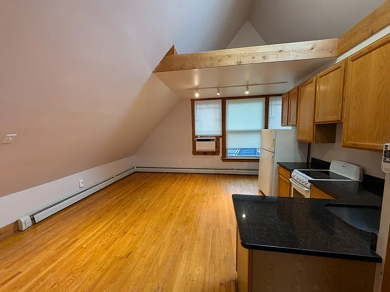 11 Thayer St #3 — Photo 7