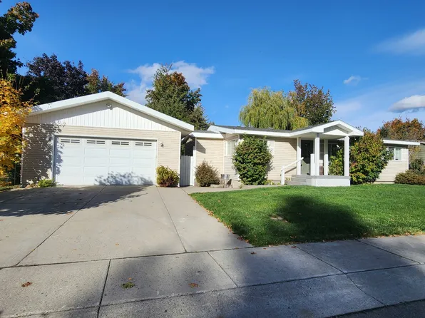 715 W Mikies Pl, Hayden Lake, ID 83835