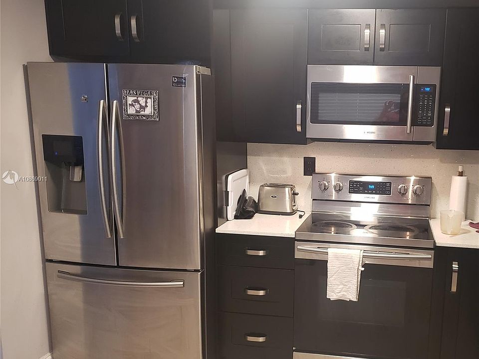 1st image of 3145 NW 30th St #1