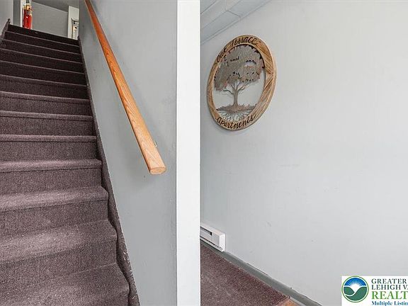 4th image of 146 Oak Dr