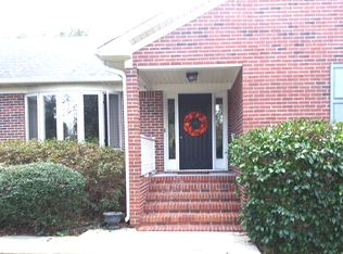 102 Shearwater Dr, Hampstead, NC 28443