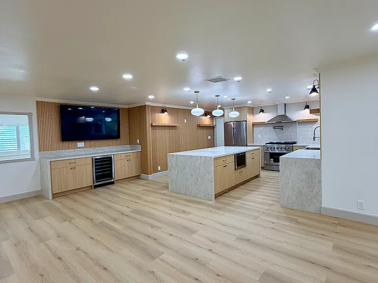 8983 Nightingale Ave — Photo 4