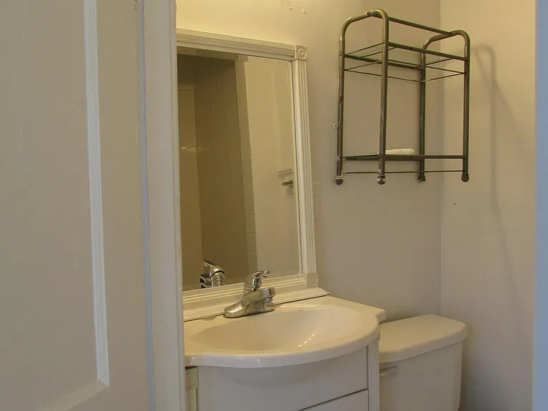 3100 Vanderbilt Pl #1 — Photo 11