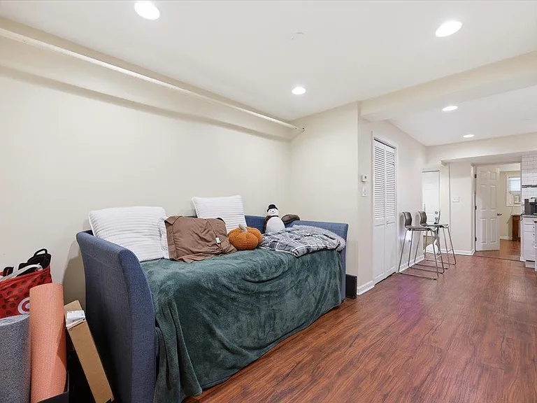 39 Waverly St #1 — Photo 5