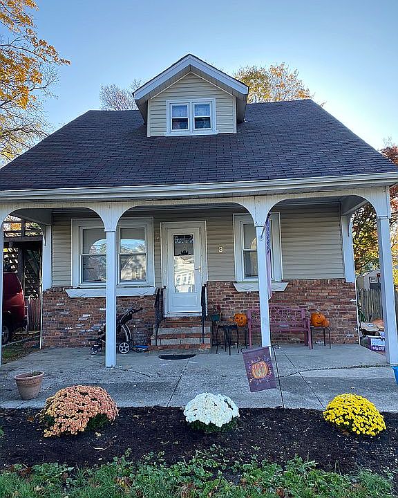 1st image of 3 Larsen Ave