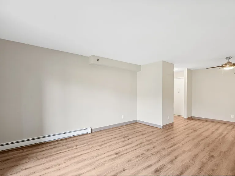 Norhardt Apartments — Photo 17
