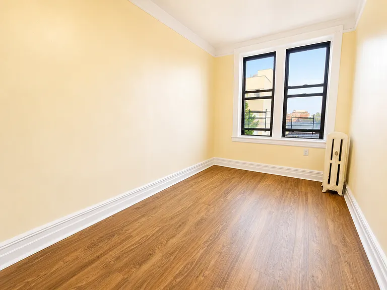 4524 7th Ave #3R — Photo 5