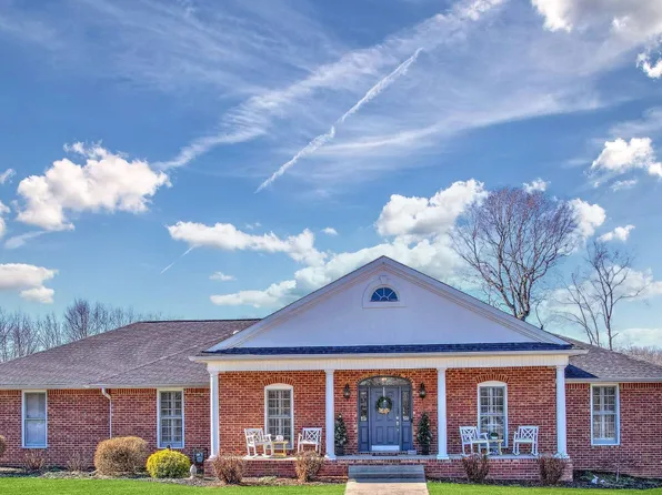 1340 Promise Land Rd, Charlotte, TN 37036