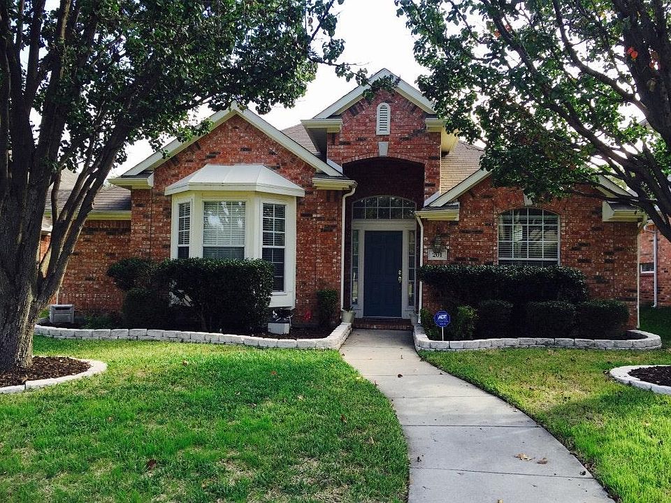 Welcome to 201 Parkhurst Lane!