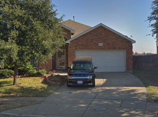 9421 Navarro St, Crowley, TX 76036