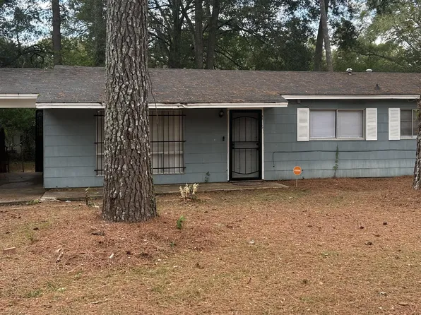 2716 Woodside Dr, Jackson, MS 39204