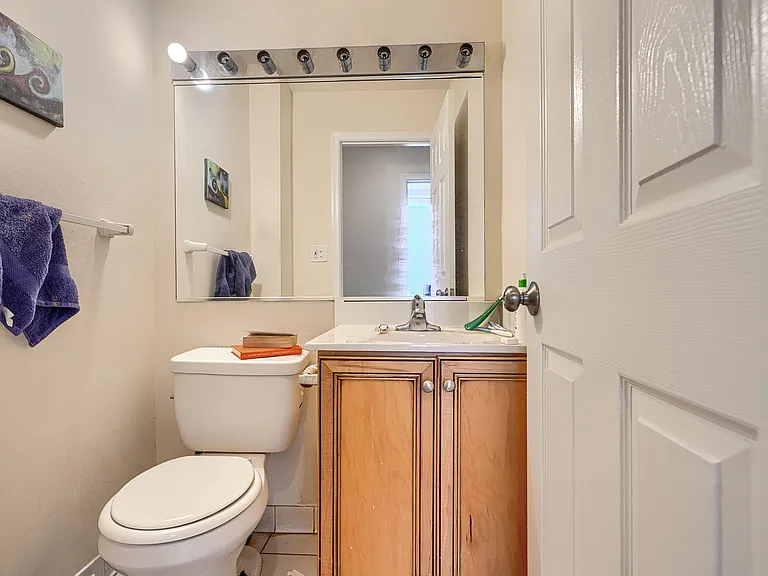 515 Warner St #D — Photo 10
