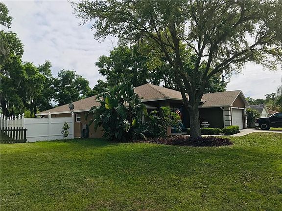 2nd image of 202 Towering Pines Dr