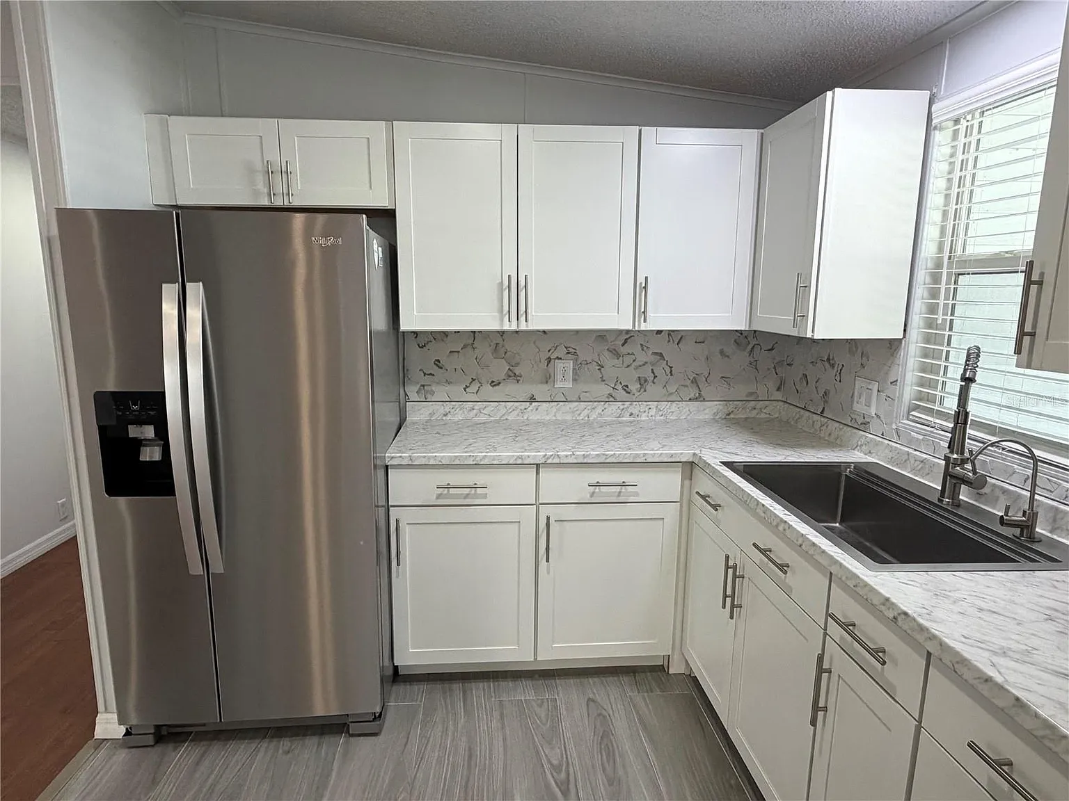 2 bed, 2.0 bath, 1036 sqft, $1,800 — Photo 3