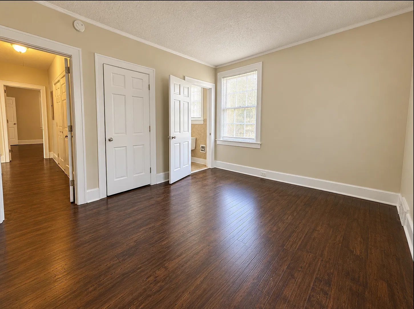 2 bed, $925 — Photo 4