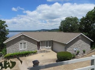 227 Edgehill Dr, Ridgedale, MO 65739