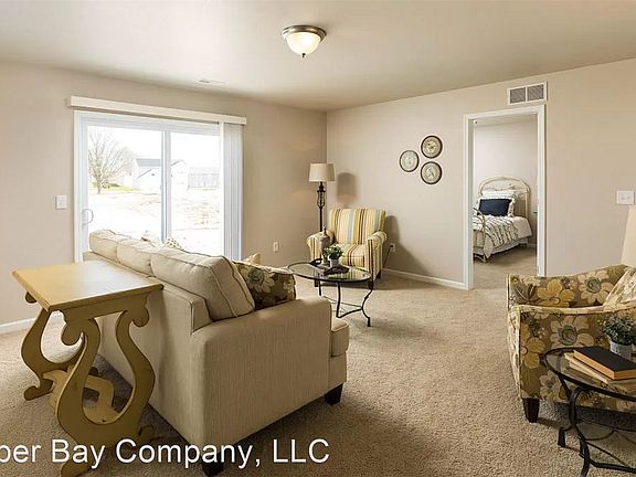4th image of 108 Fairmont