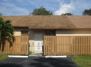 6719 NW 193rd Ln, Hialeah, FL 33015