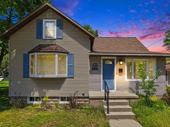 1306 27th St, Manistee, MI 49660