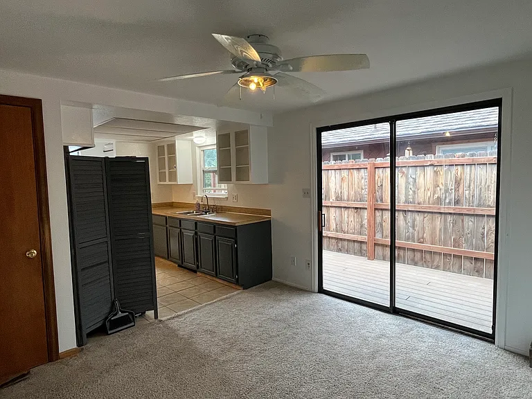 26142 Kingsbury Rd — Photo 5