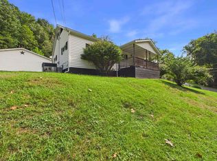 517 Hash Ridge Rd, Barboursville, WV 25504