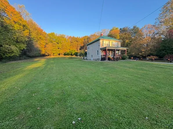 41 Sharon Rd, Greenville, PA 16125