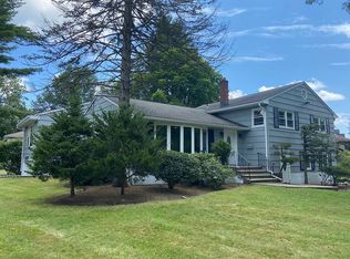 23 Broadlawn Dr, Livingston, NJ 07039