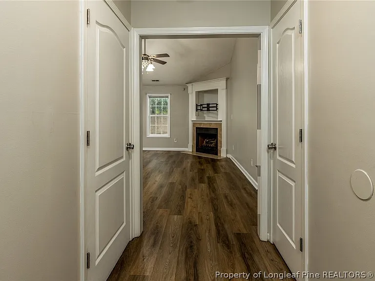 300 Pageant Ct — Photo 4