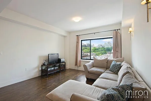 Sold by Miron Properties | media 11