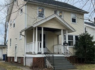 3370 Lownesdale Rd, Cleveland Heights, OH 44112
