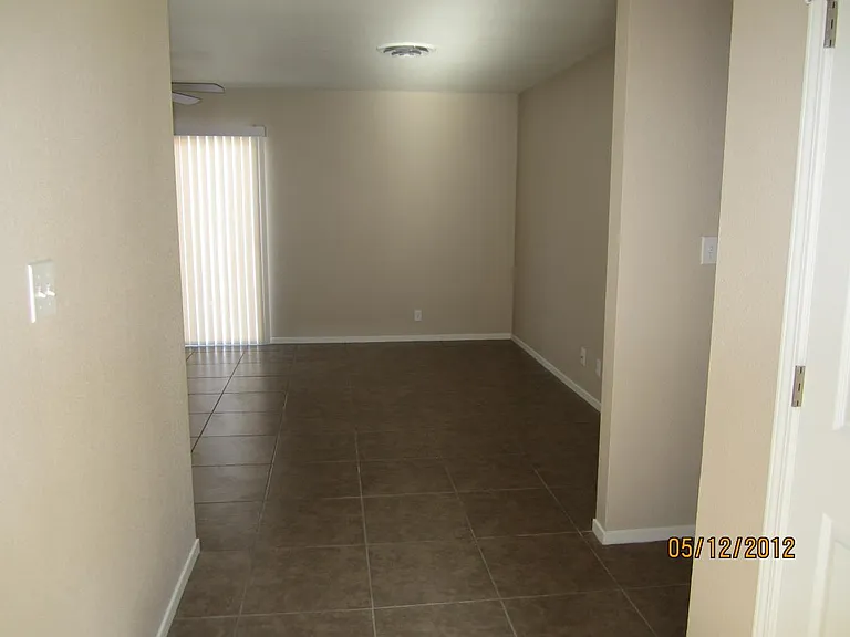 4162 Canal St — Photo 2