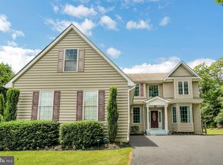 468 S New Middletown Rd, Media, PA 19063