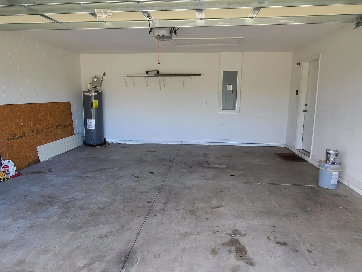 4 bed, 2.0 bath, 1904 sqft, $2,650 — Photo 4