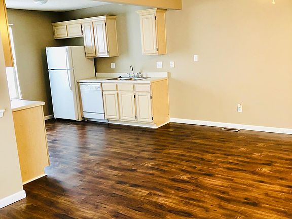 3rd image of 5620 N Anita Ave