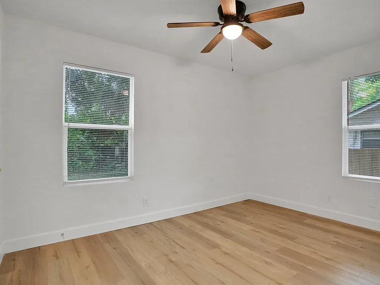 4058 Gilmore St — Photo 6