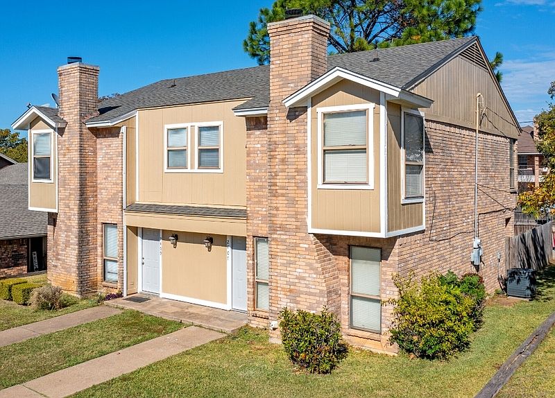2nd image of 2407 Kingsford Ct