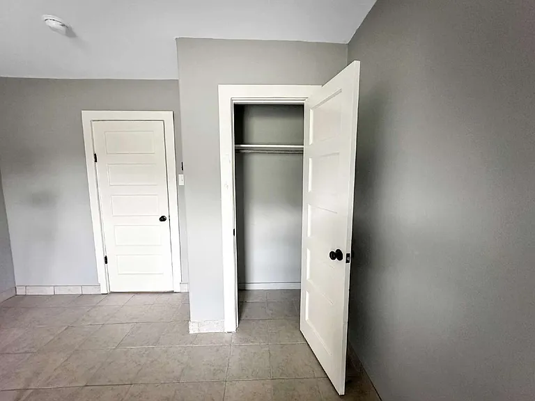 322 E Esplanada St — Photo 10