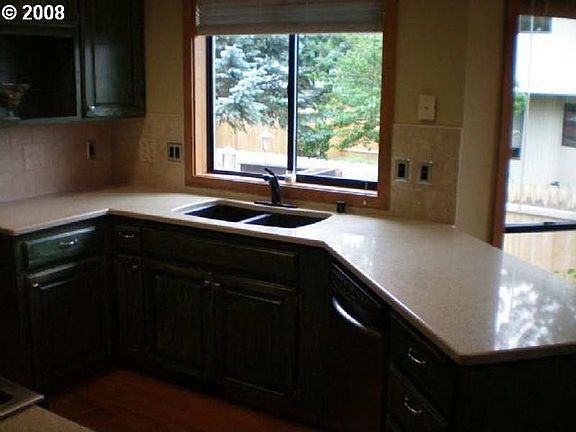 5th image of 9800 NE 83rd St