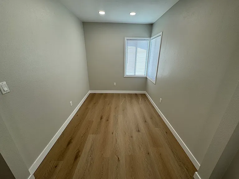8932 Grand Ave — Photo 5