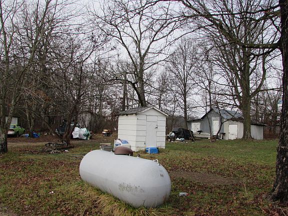 5th image of 3910 Highway 137