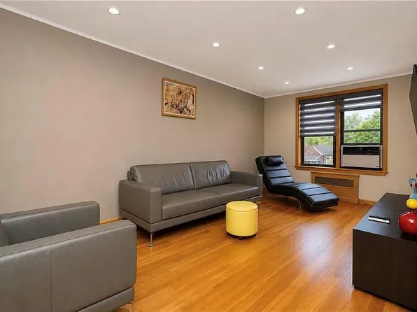711 Montauk Ct APT 2H, Brooklyn, NY 11235