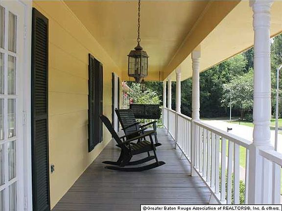 2nd image of 15835 New Market Dr