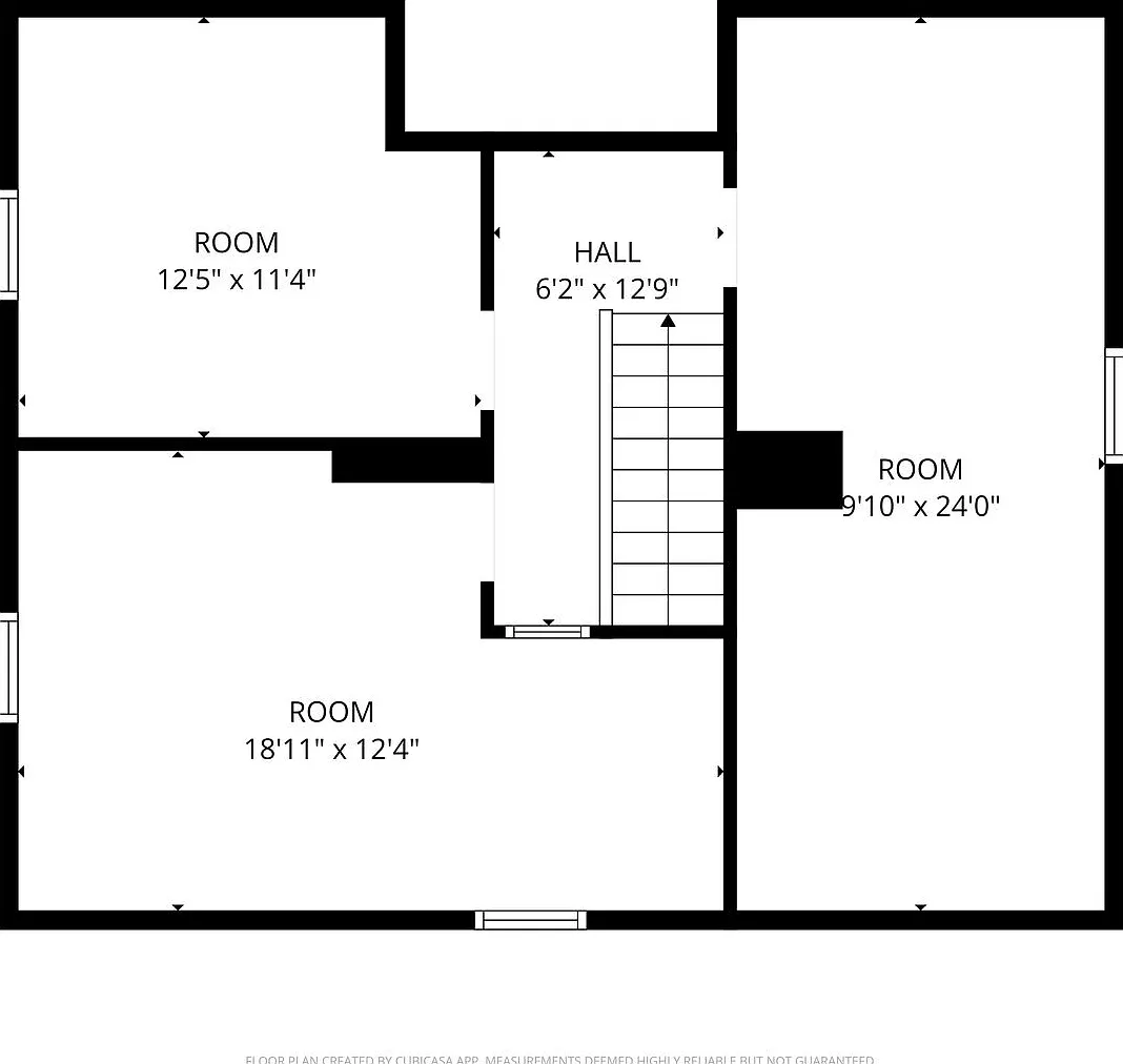 Unique 2-bedroom, 1-bath apartment located on the upper level of a charming Victorian home — Photo 3
