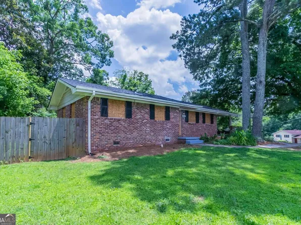 3932 Lindsey Dr, Decatur, GA 30035