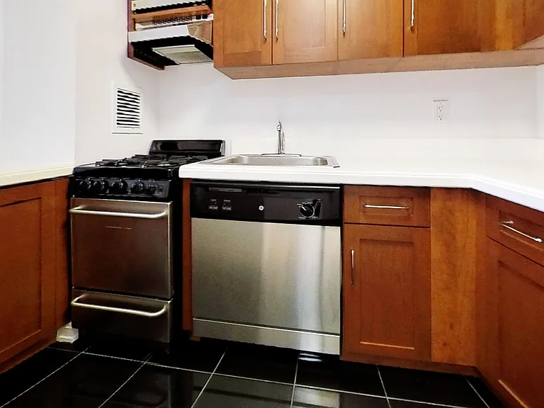 1 Astor Pl #11G — Photo 4