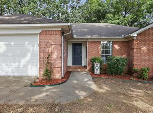 2560 Peabody Dr, Conway, AR 72032