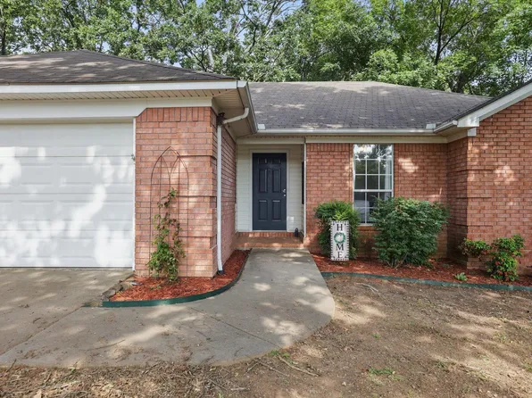 2560 Peabody Dr, Conway, AR 72032