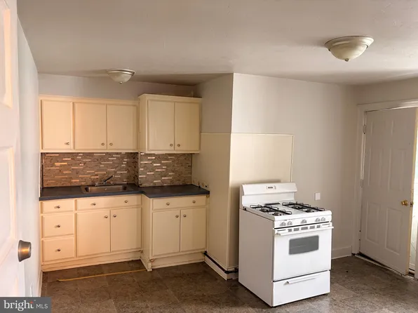 424 Smith St Floor 2, York, PA 17401