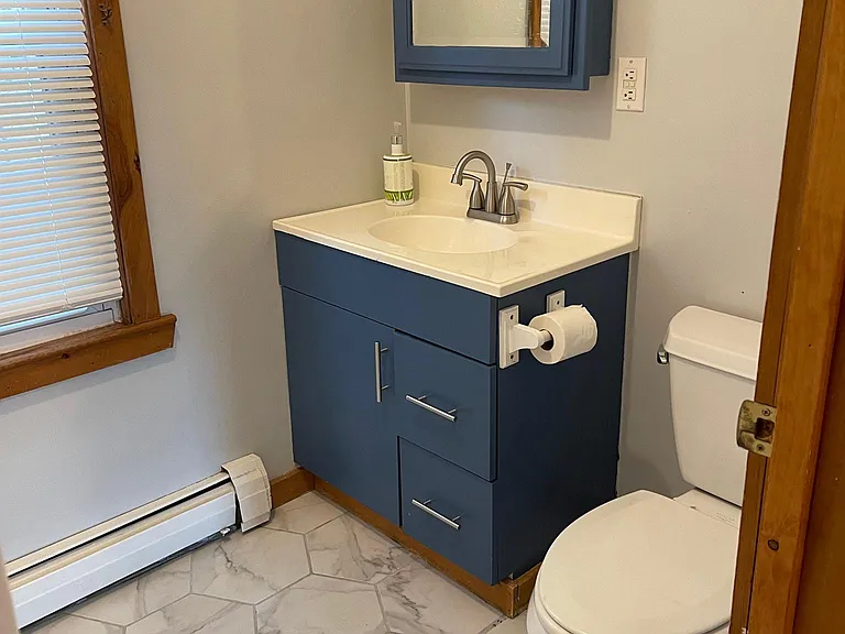 1st floor updated full bathroom