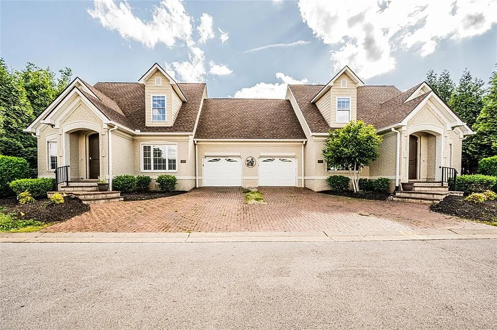 3 bed, 2105 sqft, $2,000 — Photo 3